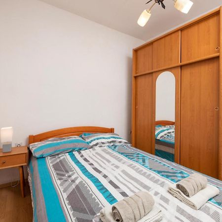 Cozy Apartment In Fazana With Kitchen Zewnętrze zdjęcie