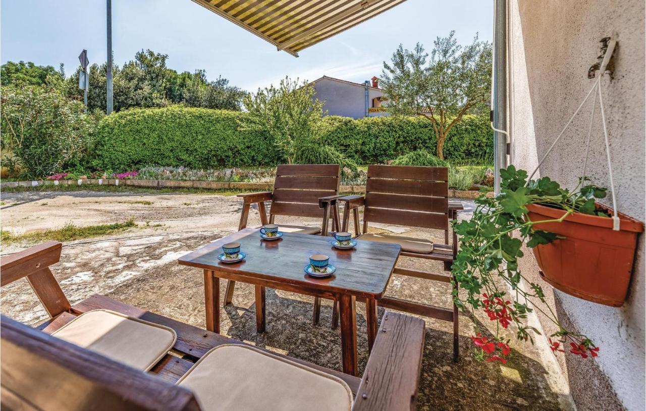 Cozy Apartment In Fazana With Kitchen Zewnętrze zdjęcie